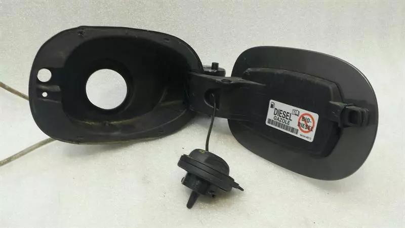 Porsche Cayenne Porsche Cayenne 958 fuel filler cap 7P5809857 fuel cap tank flap Body type: SUV
Fuel: Diesel