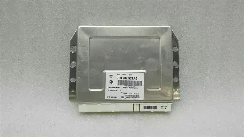 Porsche Cayenne Porsche Cayenne 958 92A Air Suspension Control Module 7P0907553AG Control Unit Body type: SUV
Fuel: Diesel
