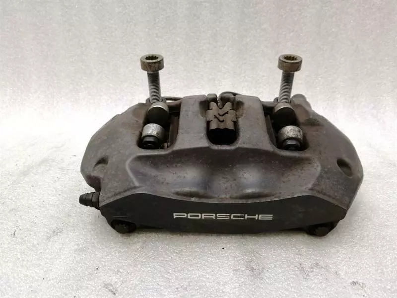 Porsche Cayenne Porsche Cayenne 958 RRH brake caliper 7P0615424 brake caliper rear right Body type: SUV
Fuel: Diesel