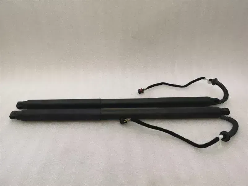 Porsche Cayenne Porsche Cayenne 9YA boat lid strut 9Y0827851A gas pressure spring tailgate Body type: SUV
Fuel: Diesel