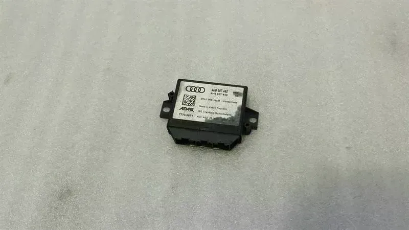 Audi A7 (4G) Audi A7 4G SG Tracking Module 4H0907440 ECU Body type: Hatchback
Fuel: Diesel