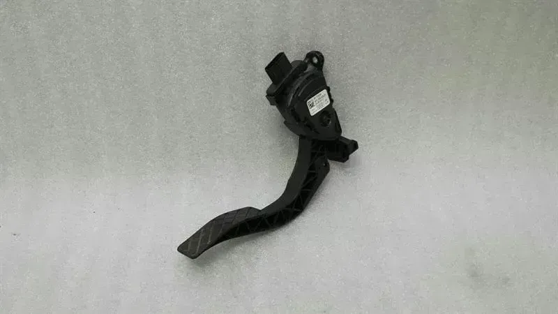 Audi A7 (4G) Audi A7 4G accelerator pedal (electrical) 8K1723523A accelerator pedal Body type: Hatchback
Fuel: Diesel