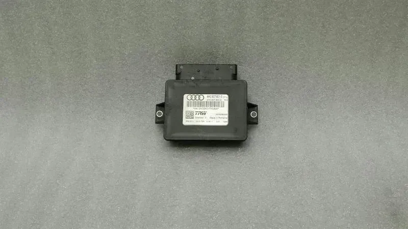 Audi A7 (4G) Audi A7 4G parking brake module 4H0907801A parking brake control unit PBM Body type: Hatchback
Fuel: Diesel