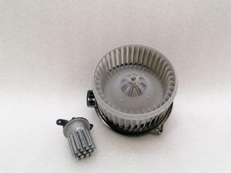 ASTON MARTIN VANTAGE V8 Heater Blower 4G43-19F612-AA RIGHT HANDLE RHD Set Brand/Model: ASTON MARTIN VANTAGE
Year: 2012
En...