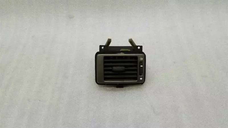 ASTON MARTIN VANTAGE V8 Air Vent 8D33-046B30-AA Vent Nozzle Vent LI Brand/Model: ASTON MARTIN VANTAGE
Year: 2010
En...