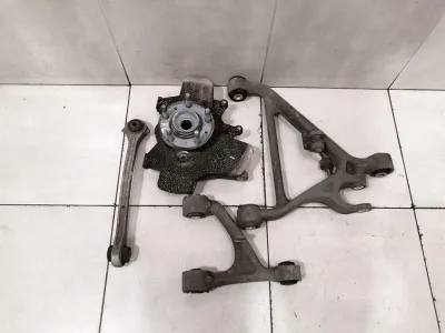 Aston Martin Vantage V8 RLH Piasta 8D33-5A971-AB Obudowa łożyska koła tylnego lewego komplet