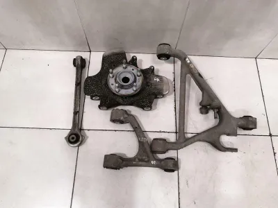 ASTON MARTIN VANTAGE V8 RRH Nav 8D33-5A970-AB Hjullagershus bak höger set
