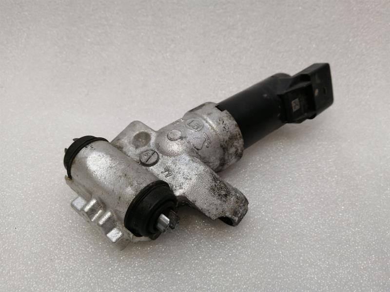 Porsche Panamera Porsche Panamera 970 Park Brake Motor 97035209105 Actuator Parking Brake Left