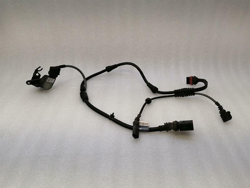 Porsche Panamera Porsche Panamera 970 RLH level sensor 97061273902 level sensor rear left Body type: Hatchback
Fuel: Petrol