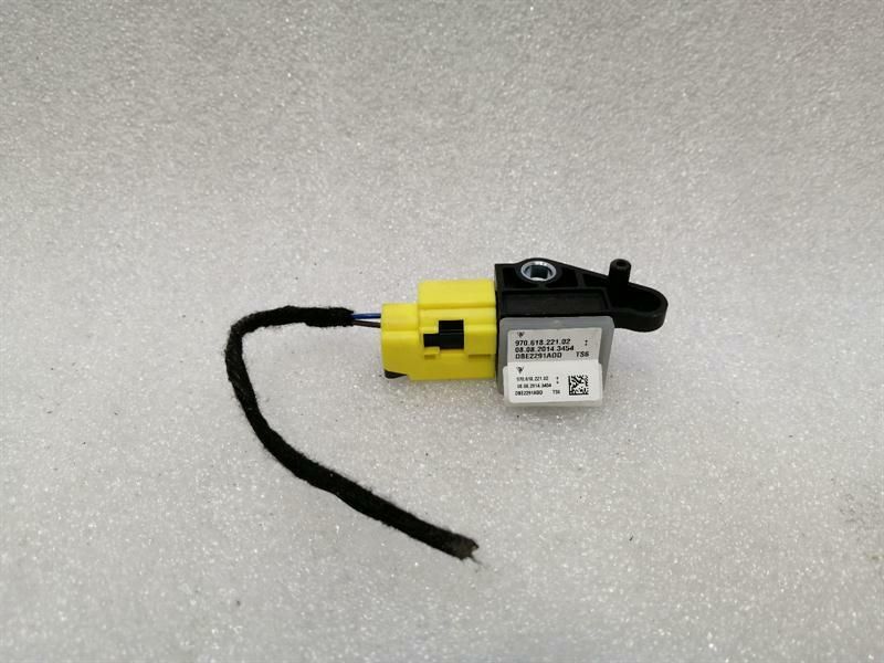 Porsche Panamera 970 Crash Sensor 97061822102 Impact Sensor SRS