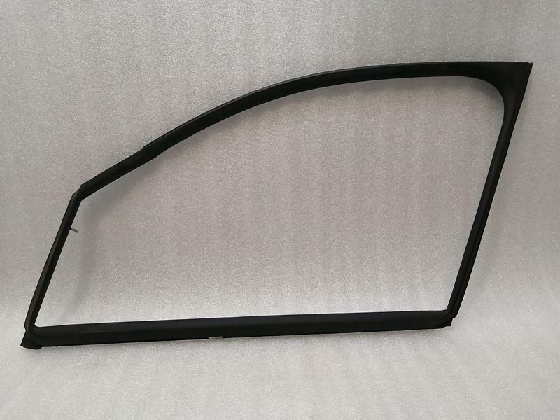 Porsche Panamera Porsche Panamera 970 FLH door seal 97053729501 seal window guide Vo Li
