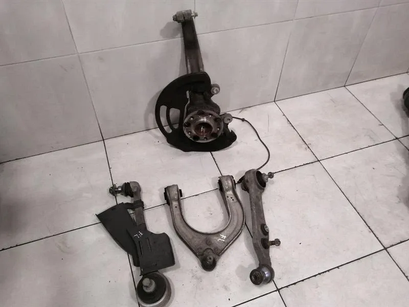 Mercedes SL R231 Left Front Hub Set A2313320701 Wheel Bearing Housing Front Left Set