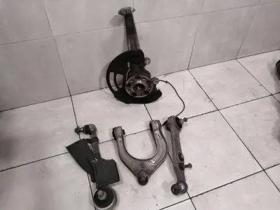 Комплект ступицы переднего левого колеса Mercedes SL R231 A2313320701, корпус подшипника ступицы переднего левого колеса
