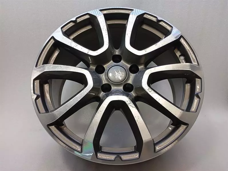 Maserati GranTurismo / GranCabrio Maserati Levante 8.5J X19 Alloy Wheel 670044699 Alloy Wheel Body type: Coupe
Fuel: Petrol