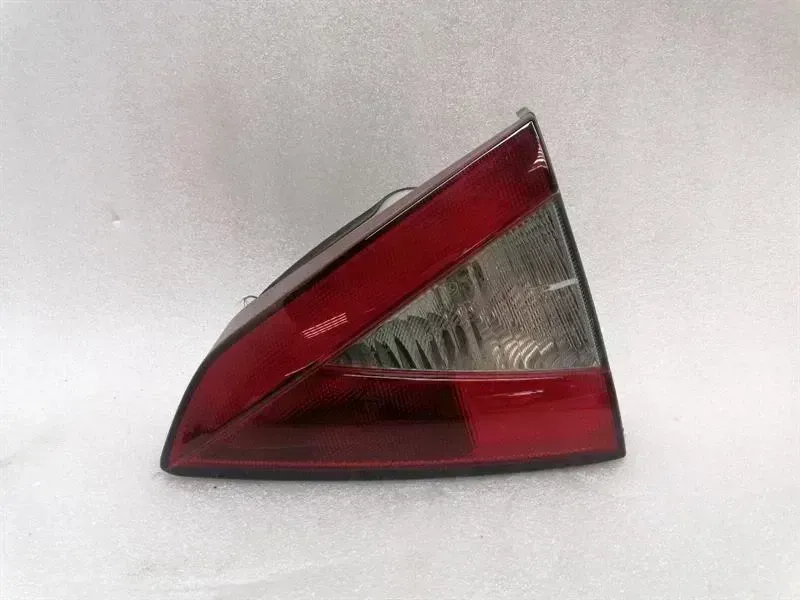 Maserati GranTurismo / GranCabrio Maserati Granturismo M145 Right Light 285757 Rear Light Right Facelift 12-16