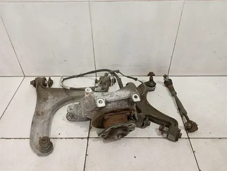 Maserati GranTurismo / GranCabrio Maserati Granturismo M145 Left 197118 Hub 980139918 Wheel Bearing Housing Rear Left