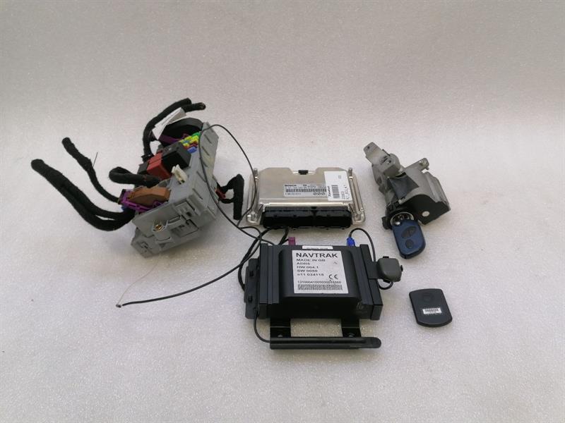 Maserati GranTurismo / GranCabrio Maserati Granturismo M145 Engine ECU 235633 Engine Control Unit 4.7L