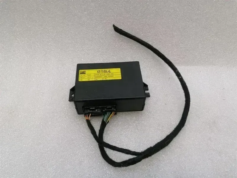 Maserati GranTurismo / GranCabrio Maserati Granturismo M145 Roof Control ECU Module 259583 Roof Control Unit