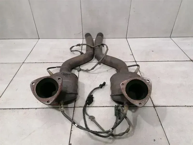 Maserati GranTurismo / GranCabrio Maserati Granturismo M145 Catalytic Converter 228587 SET OF 2 Catalytic Converter