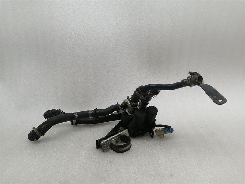Maserati GranTurismo / GranCabrio Maserati Granturismo M145 Heater Valve 67635900 Heater Valve Body type: Coupe
Fuel: Petrol