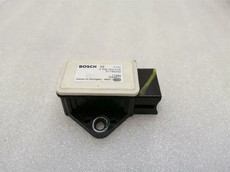 Maserati Quattroporte 2012-2024 Maserati Quattroporte M139 Yaw Rate Sensor 51746232