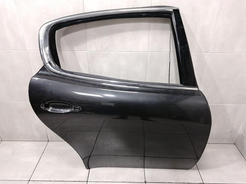 Maserati Quattroporte 2012-2024 Maserati Quattroporte M139 right rear door 67062200 door rear right