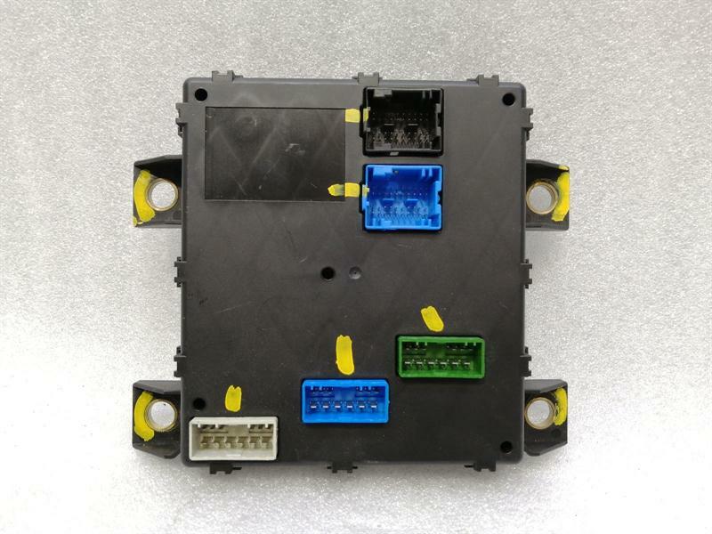 Maserati Quattroporte 2012-2024 Maserati Quattroporte M139 Electronic Module 210683 Body Boot Module