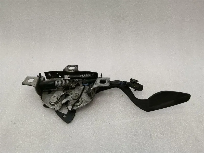 Maserati Quattroporte M139 Bonnet Lock 67278100 Bonnet Lock