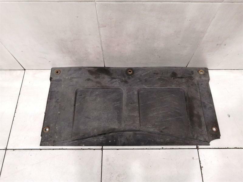 Maserati Quattroporte 2012-2024 Maserati Quattroporte M139 4.7 V8 Undertray 067960100 Underbody Trim