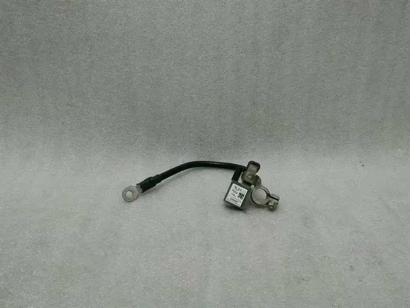 Mercedes-Benz CLS (C218) Mercedes CLS W218 Battery Wiring Cable A0009052702 Battery Wiring Harness Body type: Saloon
Fuel: Petrol