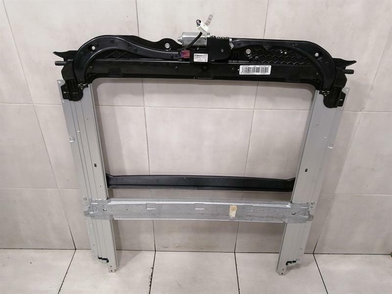 Mercedes-Benz CLS (C218) Mercedes CLS W218 Sunroof Frame A2187800329 Sliding Sunroof Frame Body type: Saloon
Fuel: Petrol