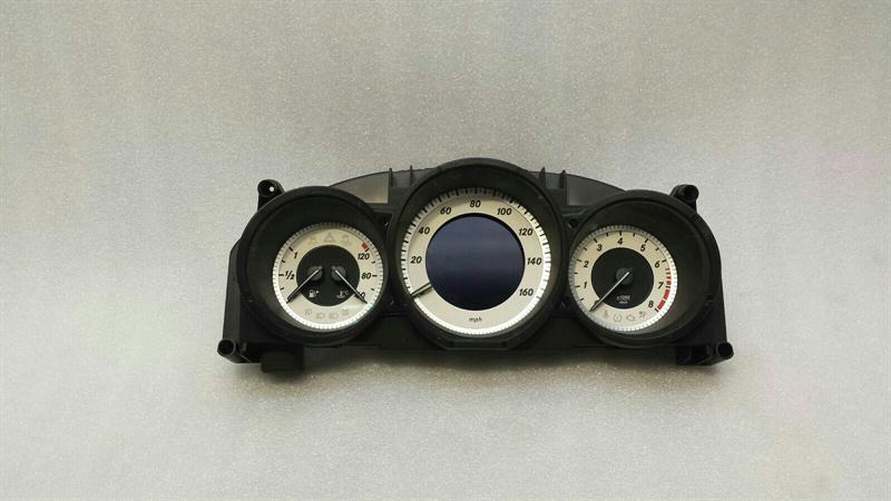 Mercedes-Benz CLS (C218) MERCEDES CLS W218 Instrument Cluster A2189007402 Speedometer MPH CLS550 CLS500 Body type: Saloon
Fuel: Petrol