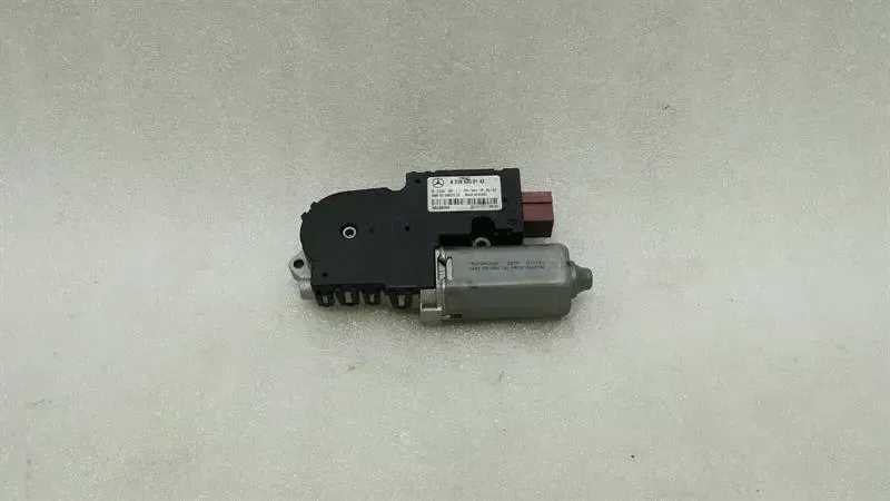Mercedes-Benz C (W204) Sun Roof Motor Mercedes CLS W218 W212 Sun Roof Engine A2188200...
