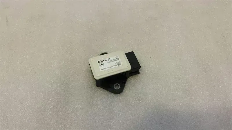 Mercedes-Benz CLS (C218) MERCEDES CLS W218 YAW RATE Sensor A0055422618 Rotation Rate Sensor Body type: Saloon
Fuel: Petrol