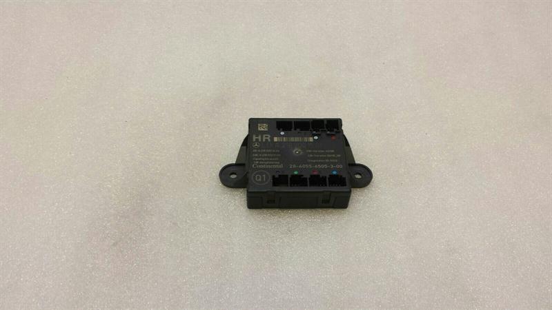 Mercedes-Benz CLS (C218) Mercedes CLS W218 Rear Right Door Module A2189001501 Door Control Unit Rear RE Body type: Saloon
Fuel: Petrol