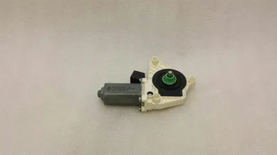 Mercedes CLS W218 W212 FRH Türfenstermotor A2078200542 Fensterhebermotor
