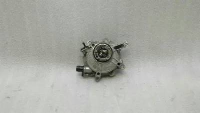 Mercedes CLS W218 Vakuumpump A2762300165 Vakuumpump M278 V8