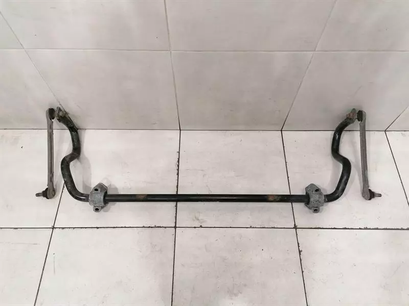 Mercedes-Benz CLS (C218) Mercedes CLS W218 Anti Roll Bar Front A2123231465 Front Anti Roll Bar Body type: Saloon
Fuel: Petrol
