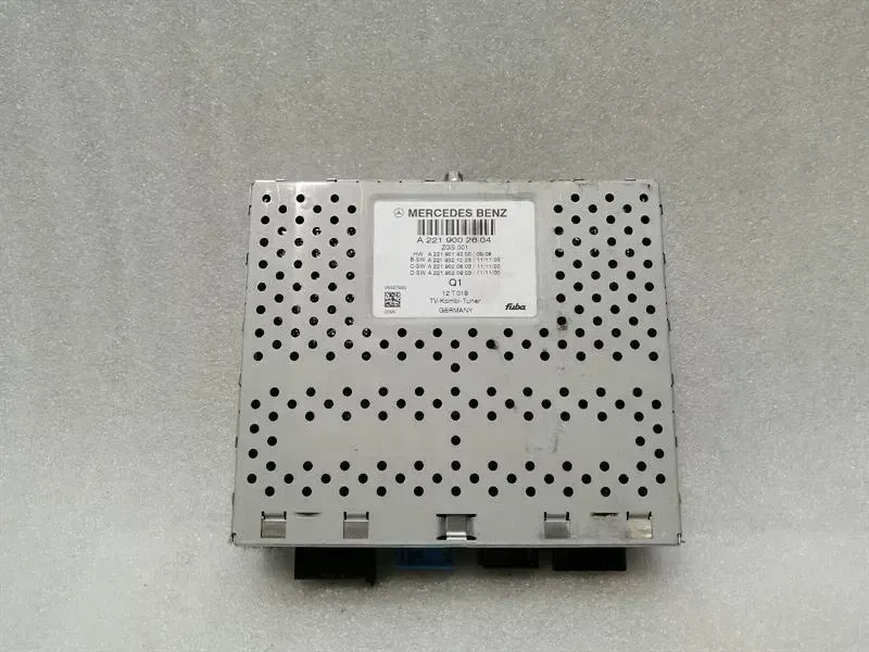 Mercedes-Benz A (W169) Mercedes S W221 W216 W218 W166 Mopf TV Tuner A2219002604 Control Unit TV Tuner Body type: Saloon
Fuel: Petrol
