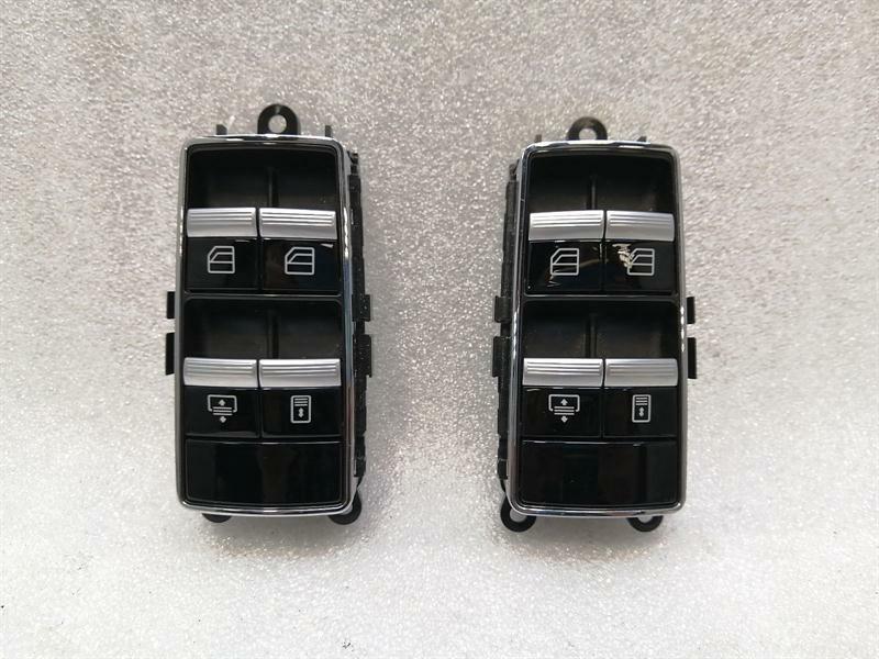 Mercedes-Benz A (W169) Mercedes S W221 rear window switch set A2218709610 window regulator switch rear Body type: Saloon
Fuel: Petrol