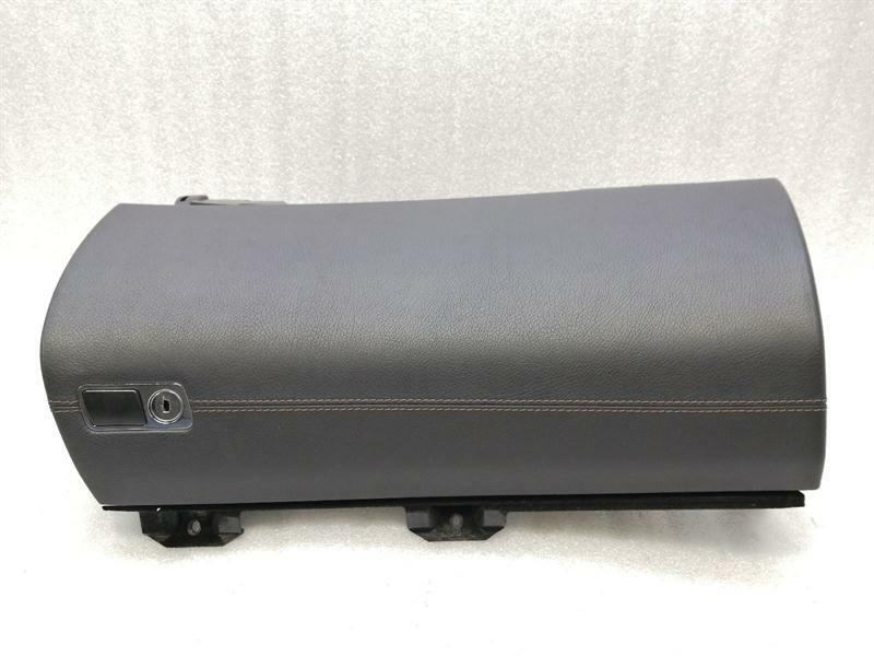 Mercedes-Benz A (W169) Mercedes S-class W221 RHD MOPF Glovebox A2216801391 9X06 glove compartment Designo Body type: Saloon
Fuel: Petrol