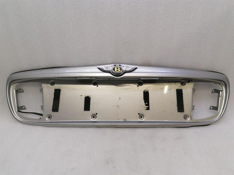 Bentley Arnage BENTLEY ARNAGE GREEN LABEL PS29623PD Boot Lock Badge Boot Lock Badge Body type: Saloon
Fuel: Petrol