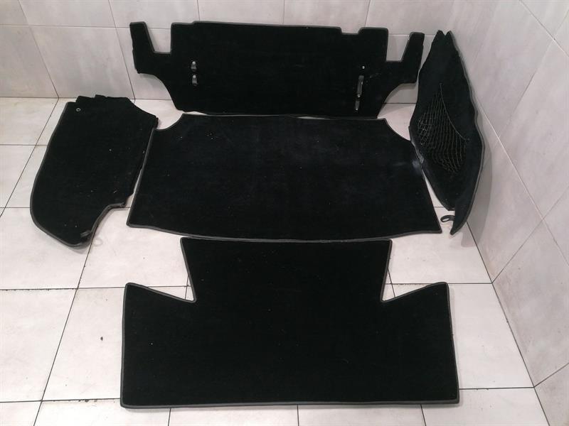 Bentley Arnage BENTLEY ARNAGE GREEN LABEL Luggage Compartment Boot Liner SET SET Body type: Saloon
Fuel: Petrol