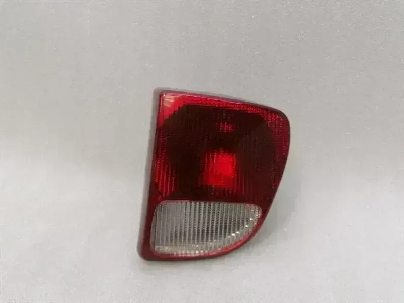 Bentley Arnage BENTLEY ARNAGE GREEN LABEL Right Rear Light (RH14520) Tail Light Rear Right Body type: Saloon
Fuel: Petrol