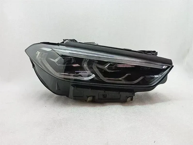 BMW 8 (G15) BMW 8 Series LED G16 M8 Right Headlight 5A41012 Headlight Headlamp Right Body type: Saloon
Fuel: Petrol