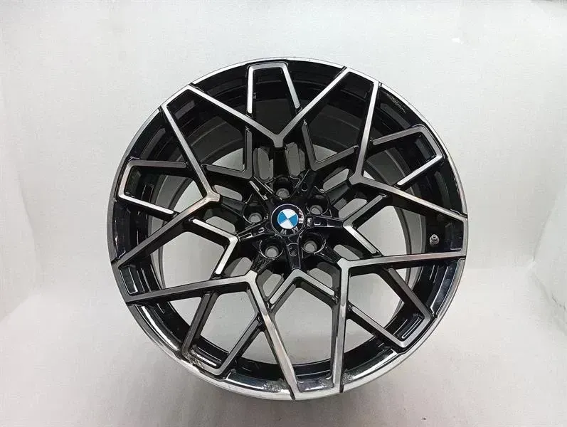 BMW 8 (G15) BMW 8 Series 18--25 G16 M8 Alloy Wheel 8089568 Alloy Wheel 9.5J x 20 ET 28 FRONT Body type: Saloon
Fuel: Petrol