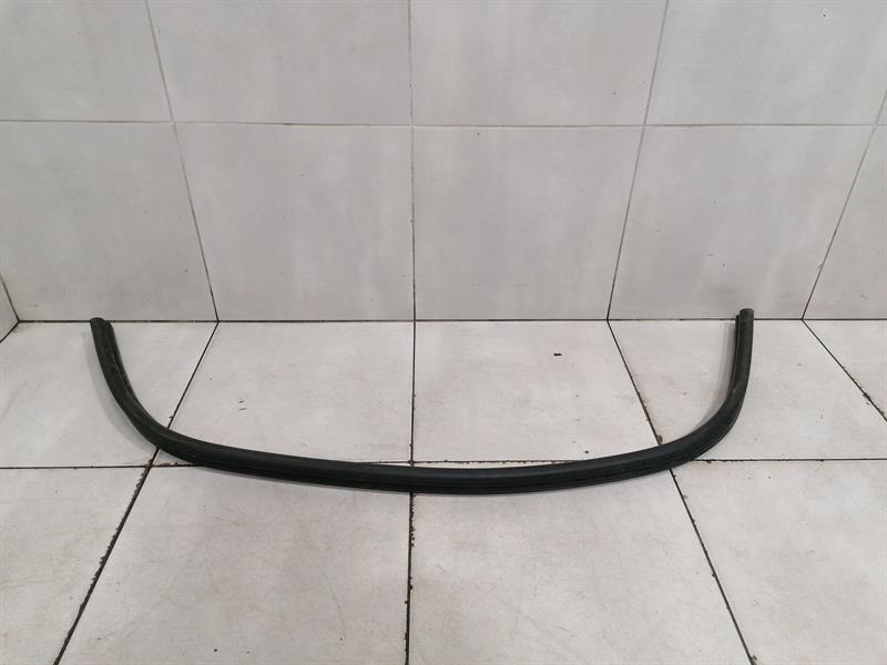 Ferrari 458 2009-2016 Ferrari 458 F142 Spider Door Seal 83987400 Door Seals