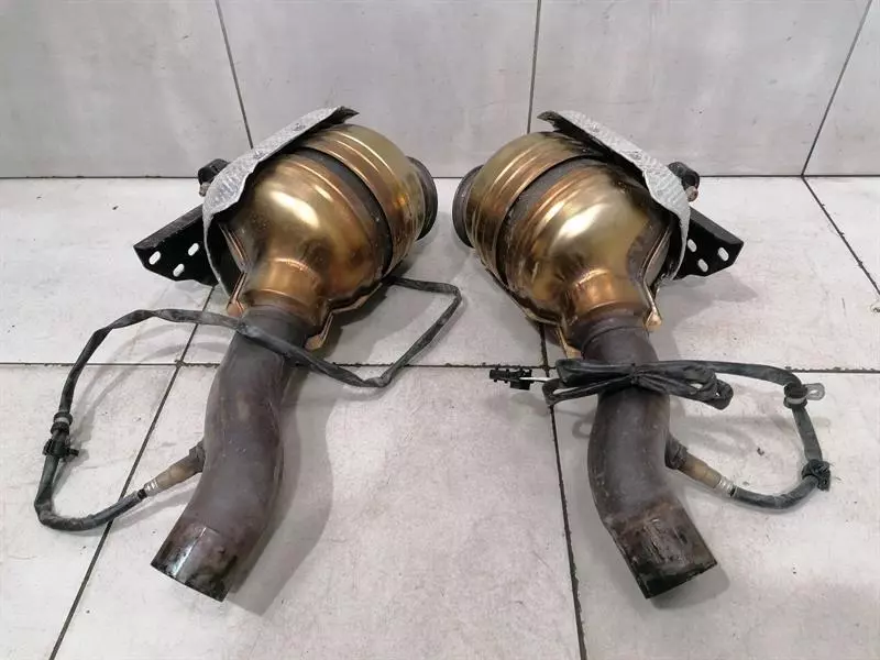 Ferrari 458 2009-2016 Ferrari 458 F142 Spider Catalytic Converter Set 261686 Catalytic Converter Set
