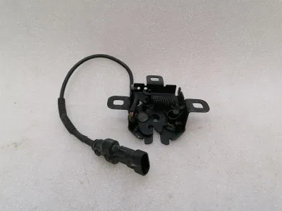 Ferrari 458 F142 Spider Boot Lock 84076100 Tailgate Lock