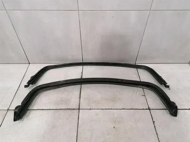 Ferrari 458 2009-2016 Ferrari 458 F142 Spider Seal 82201100 External + Internal Rear Screen Seal